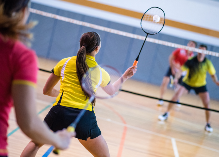 how to set up a badminton court